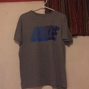 Sz. LG Nike T-shirt